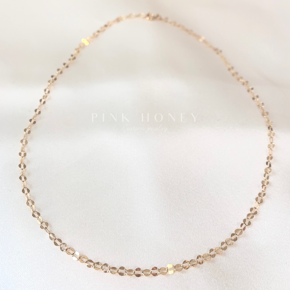 “Sweet and sassy” choker